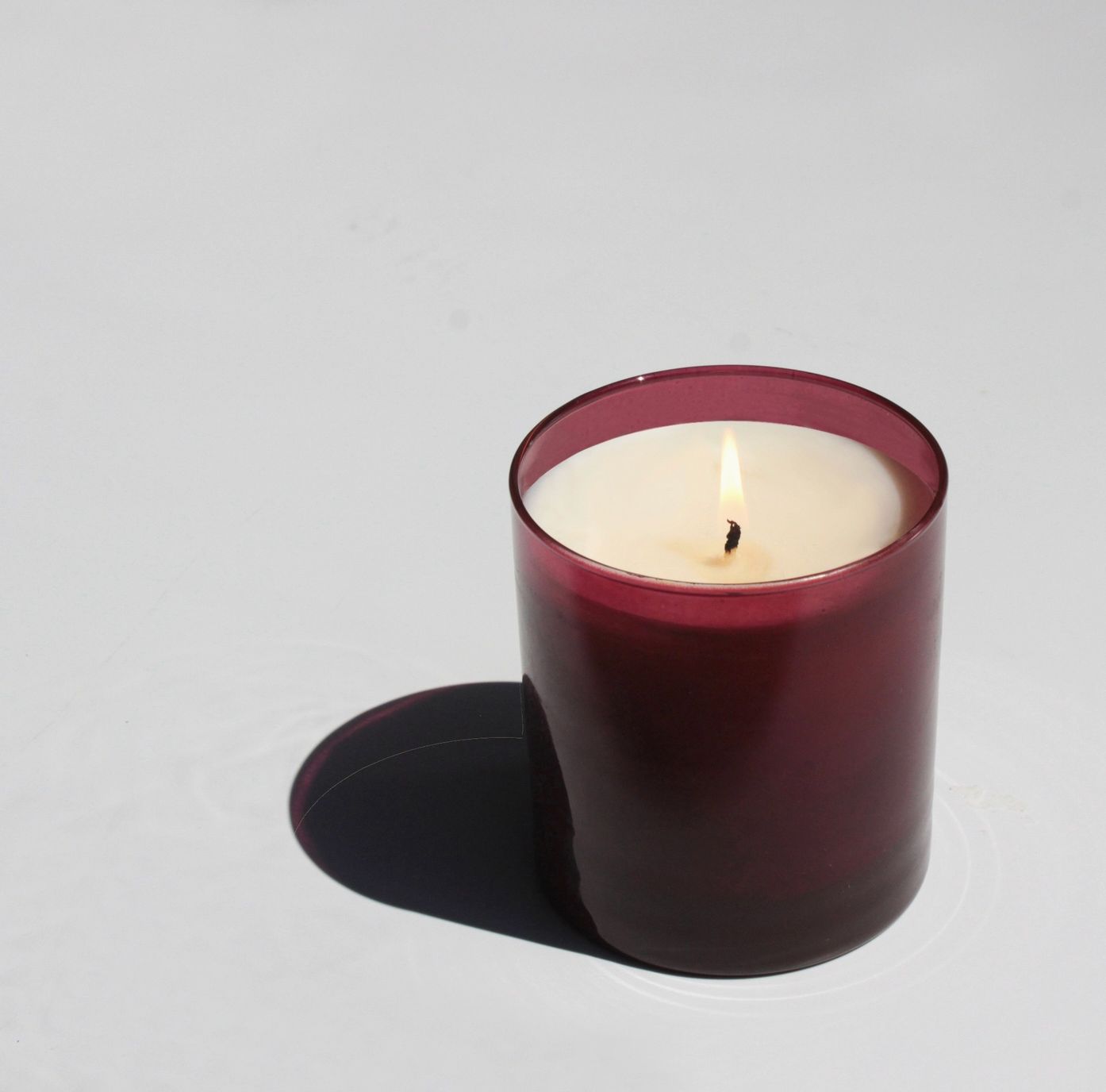 Rouge 9 oz. Hue Candle (Elderberry)