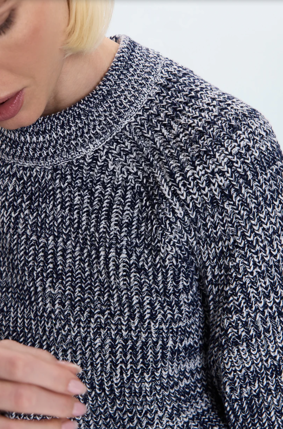 EDIE RAGLAN CREWNECK SWEATER - NAVY MARL