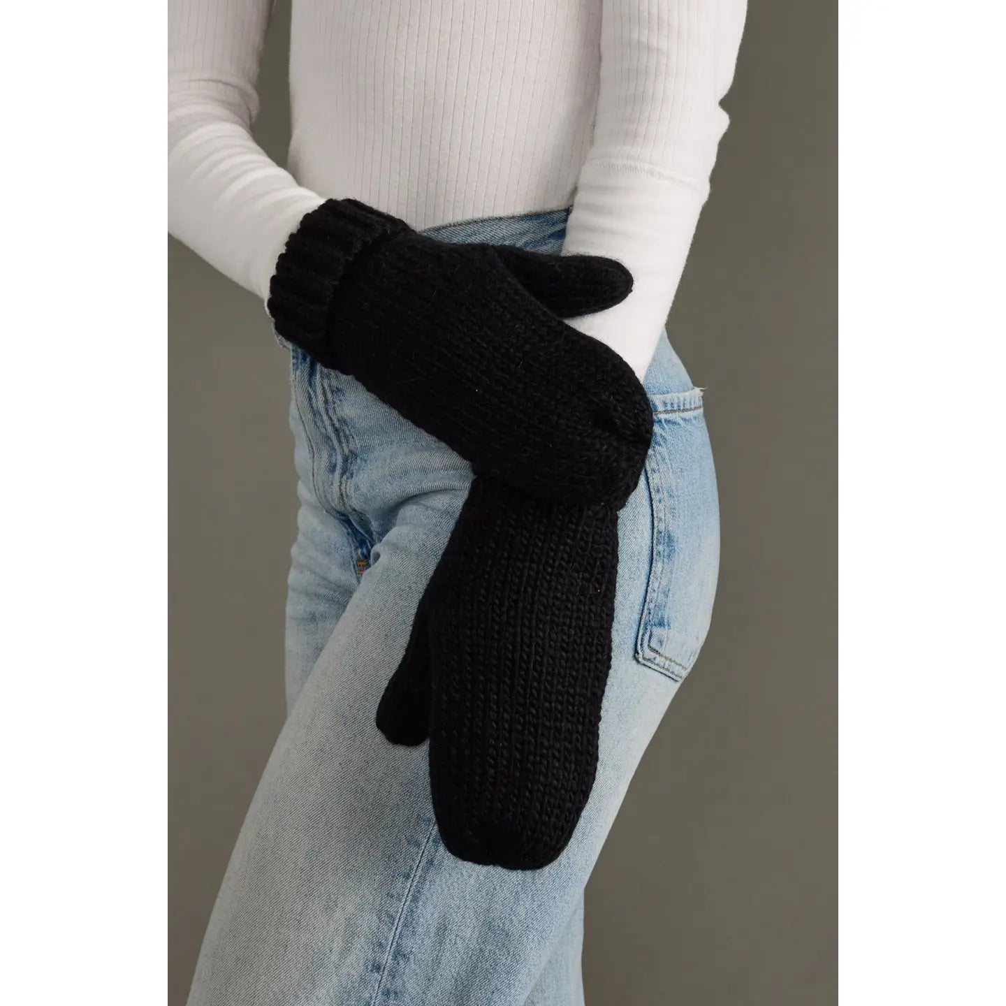 Black Hit The Slopes Mittens