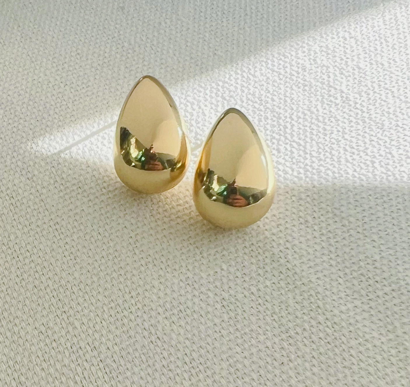 Dome Studs Earrings