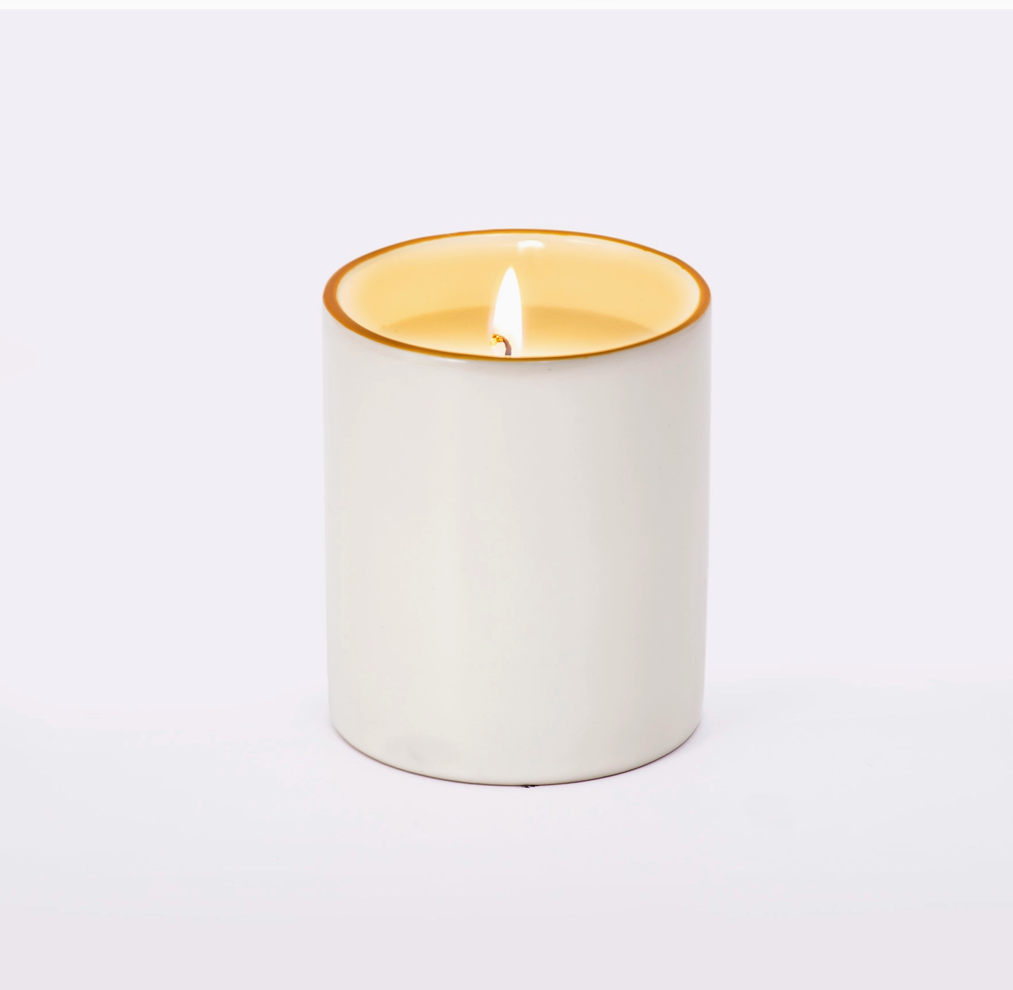 La Vive Medium Candle - Almond, Orchid & Vanilla