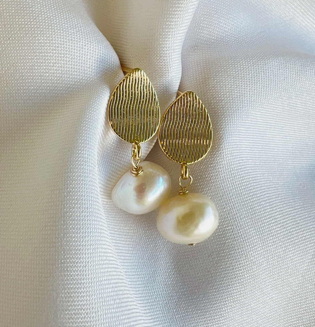 Annie Freshwater Pearl Stud Earrings