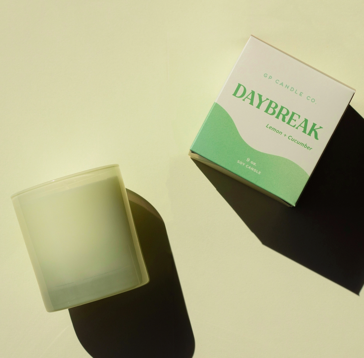 Daybreak 9 oz. Hue Candle (Lemon + Cucumber)