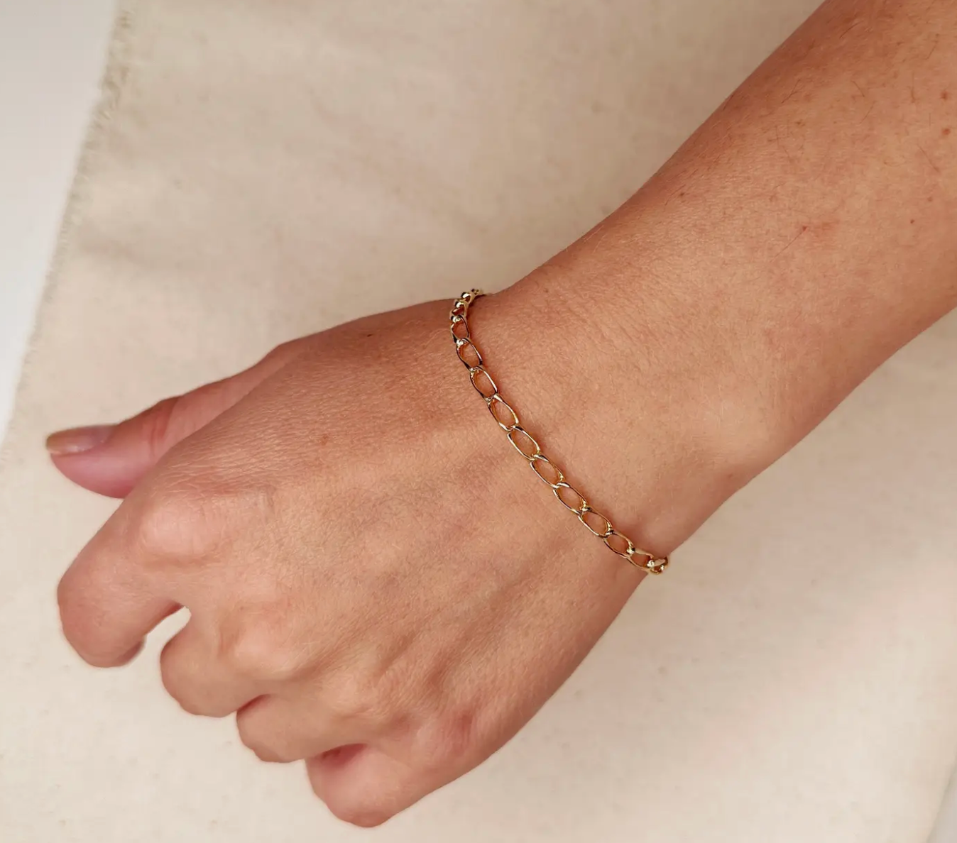 18k Gold Filled Slight Twist Link Bracelet