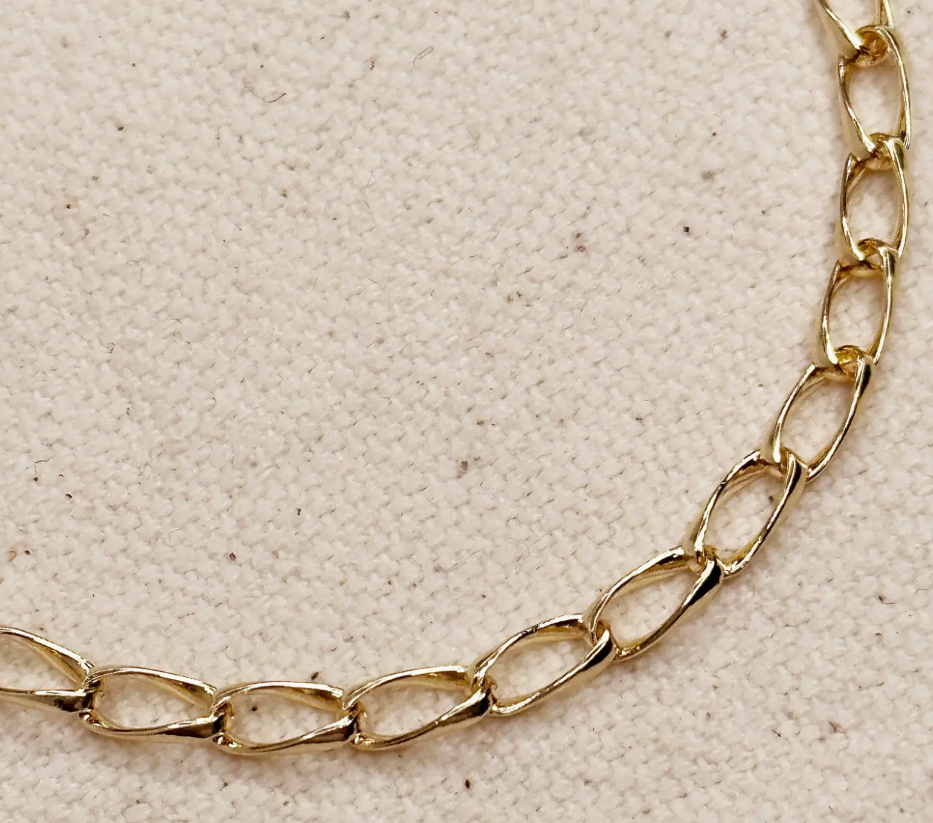 18k Gold Filled Slight Twist Link Bracelet