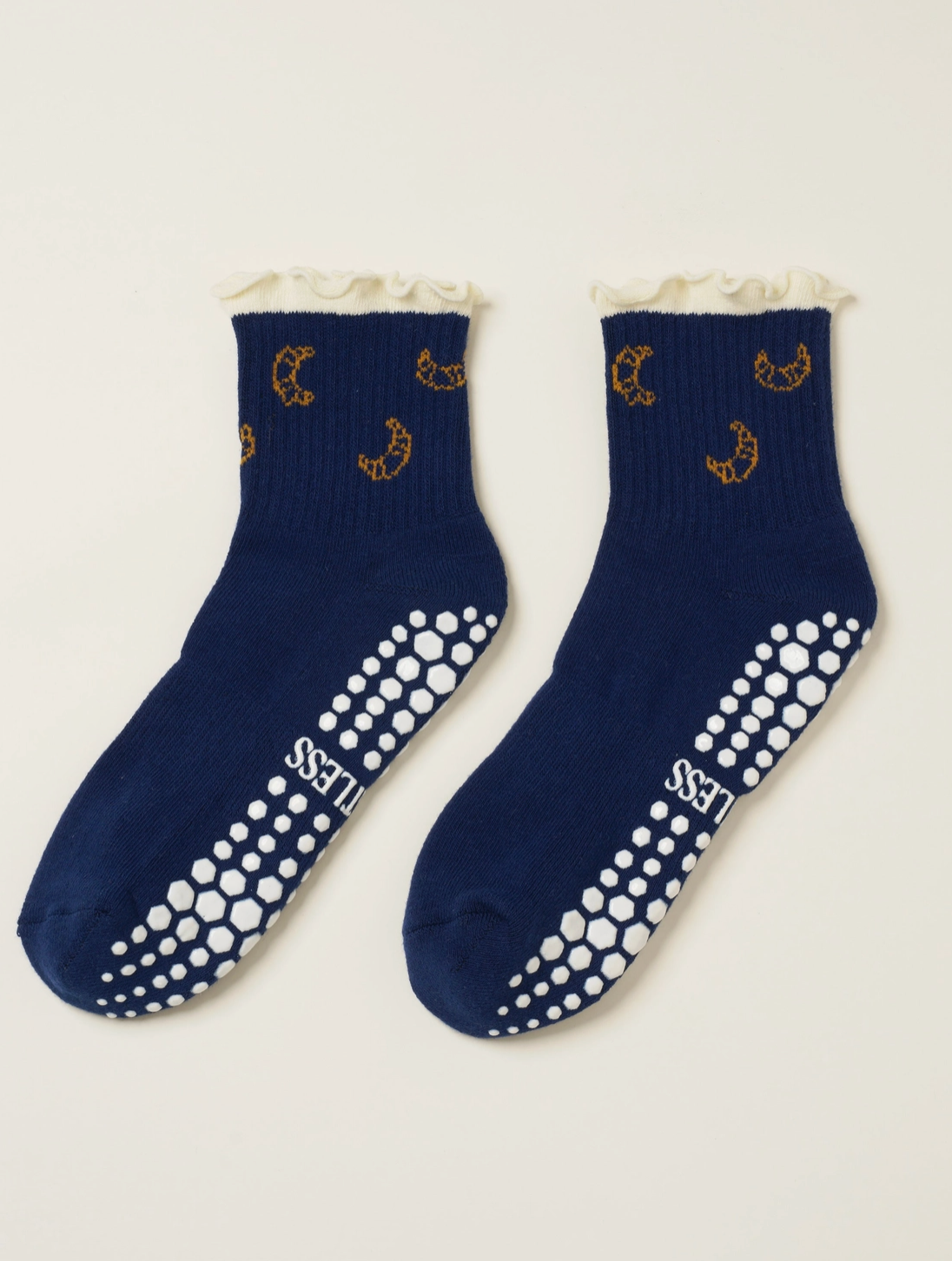 Croissant Ruffle Grip Sock