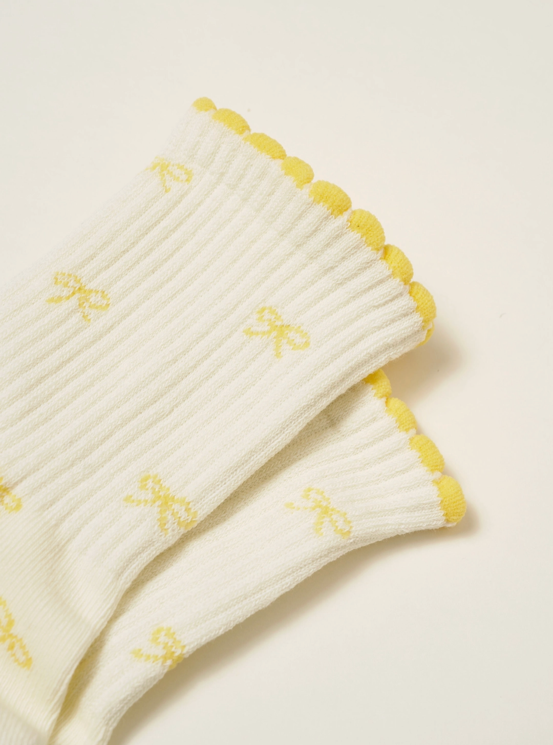 Butter Bow Ruffle Grip Sock