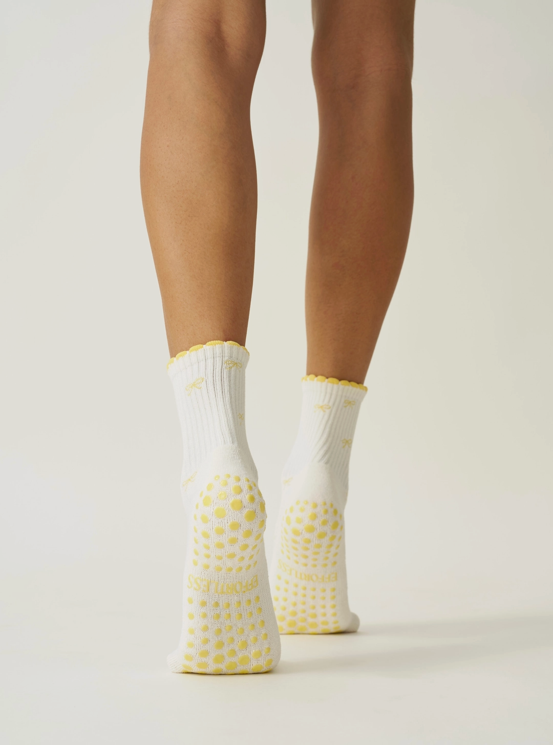 Butter Bow Ruffle Grip Sock