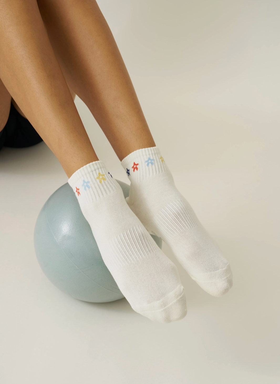 Mini Flower Cropped Crew Grip Sock