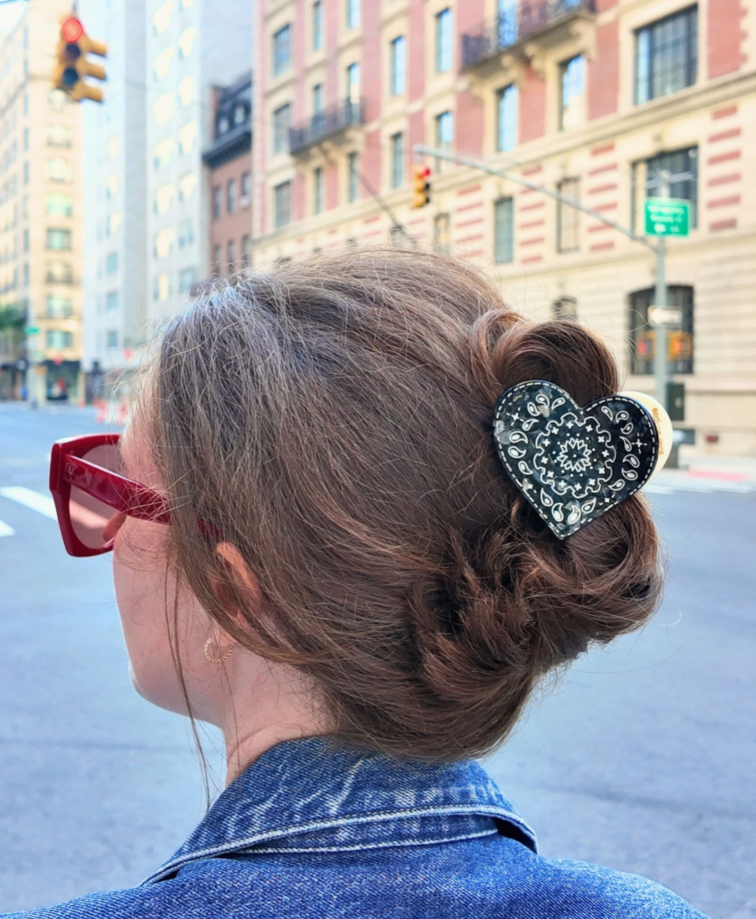 Paisley White & Black Heart Hair Claw Clip