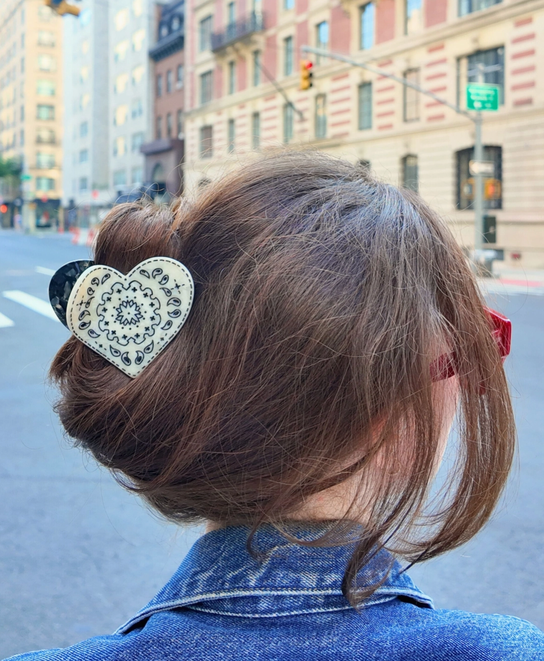 Paisley White & Black Heart Hair Claw Clip