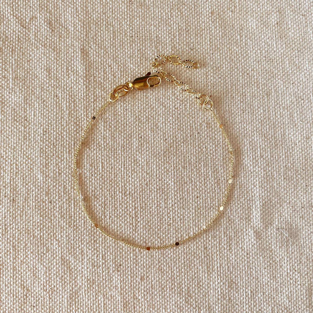 GoldFi - 18k Gold Filled 1mm Curb Bracelet With Pressed Details